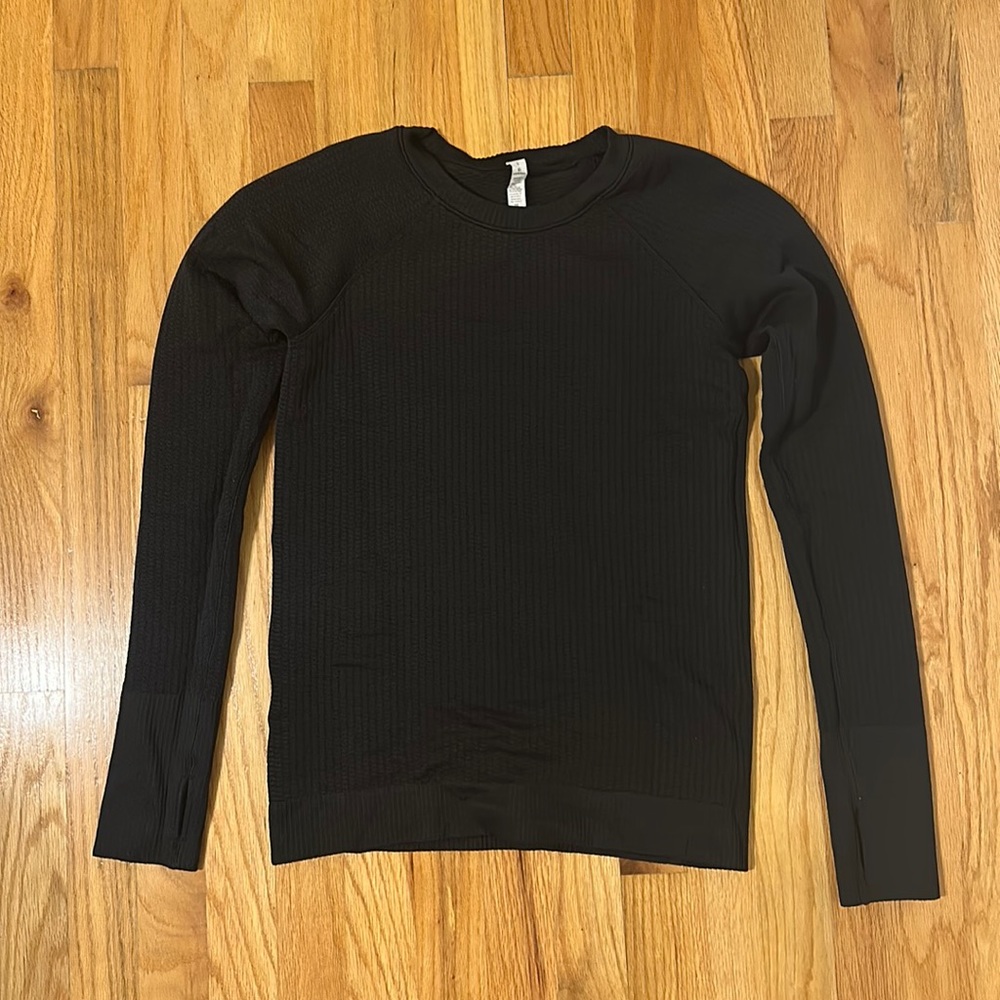 Lululemon textured black long sleeves